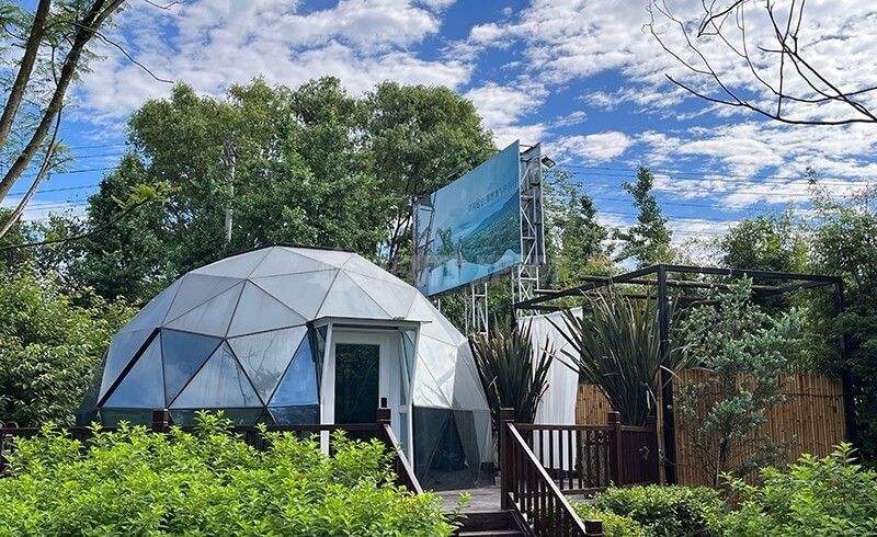 outdoor igloo