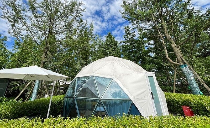 dome tent glamping