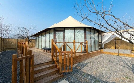 Ils ont construit un endroit de glamping dans le verger de jujubes