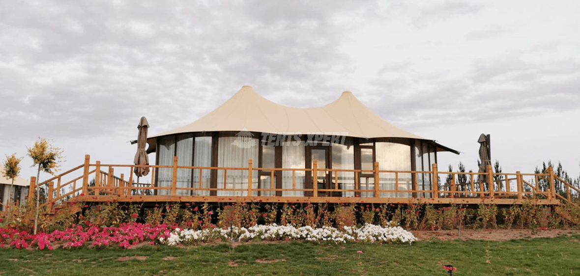 Glamping Tent Hotel in Zhangye