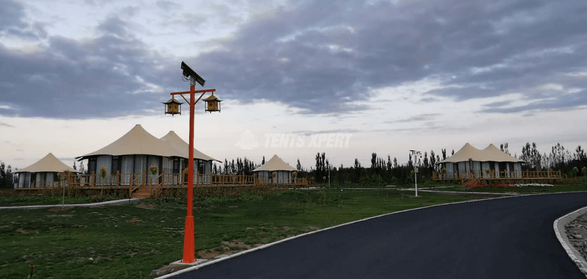 Glamping Tent Hotel in Zhangye