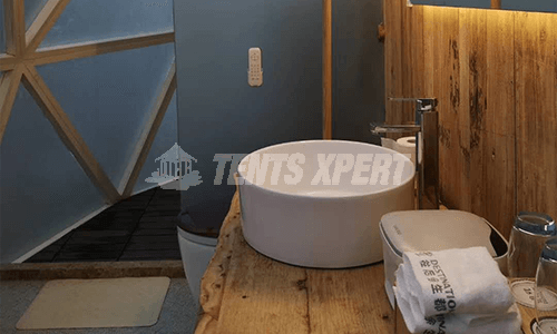 Tente Igloo avec Salle de Bain 01