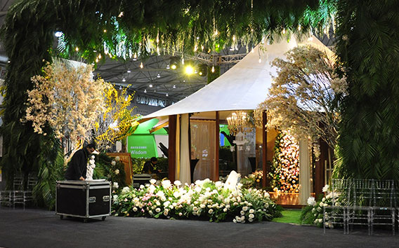 Glamping Tent à la Fashion Week